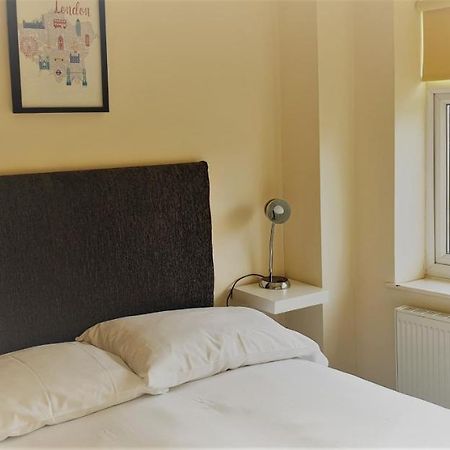 Апартаменты Swindon Old Town Duplex - Entercloud9Sa Экстерьер фото